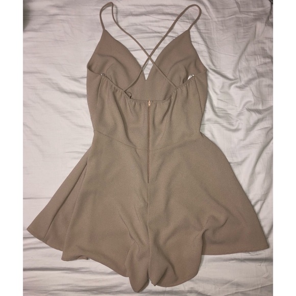 Beige Romper (never worn) - Picture 4 of 4